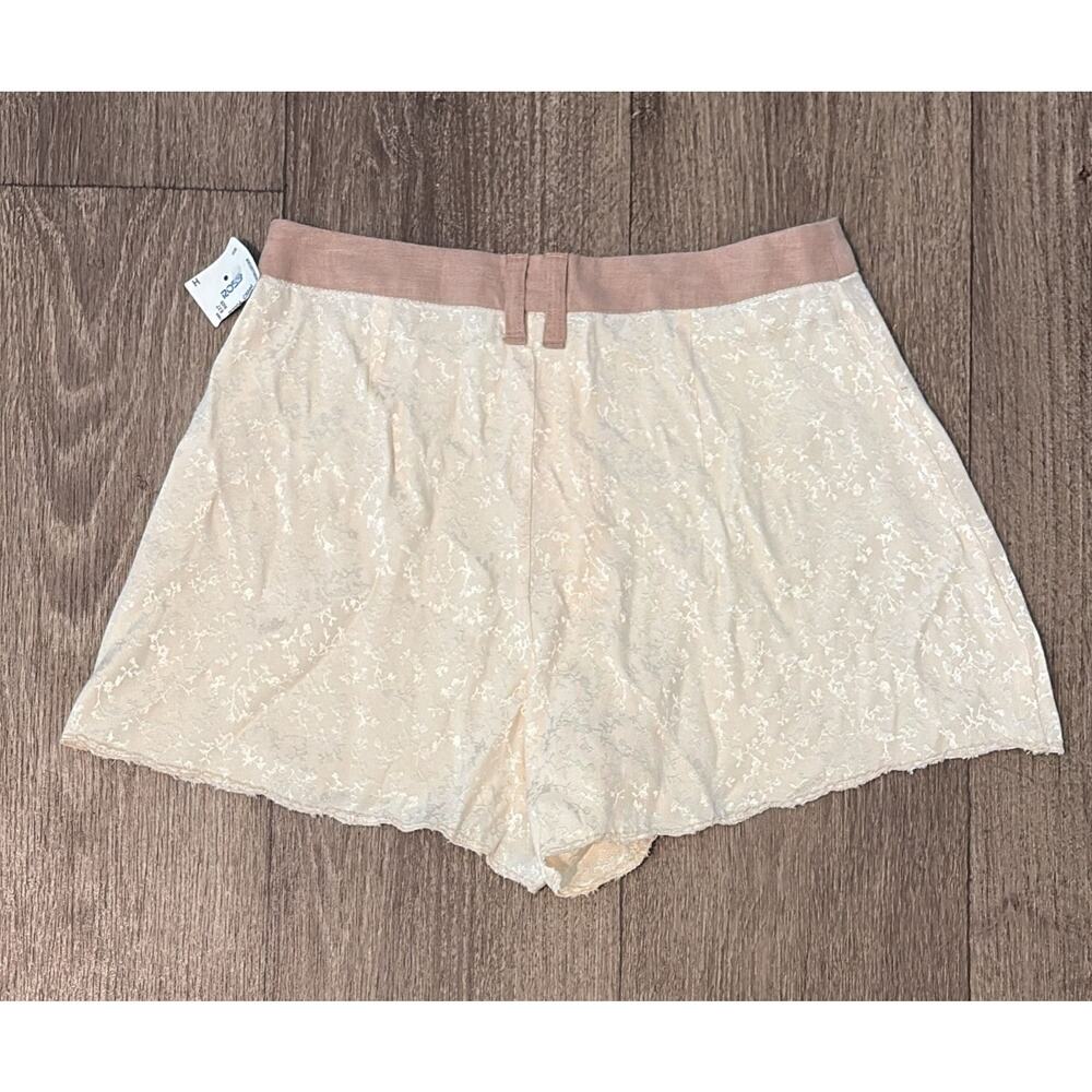 Free People Cream & Tan Floral Lace Button-Front High Rise Shorts Boho Size 8 - Picture 3 of 5